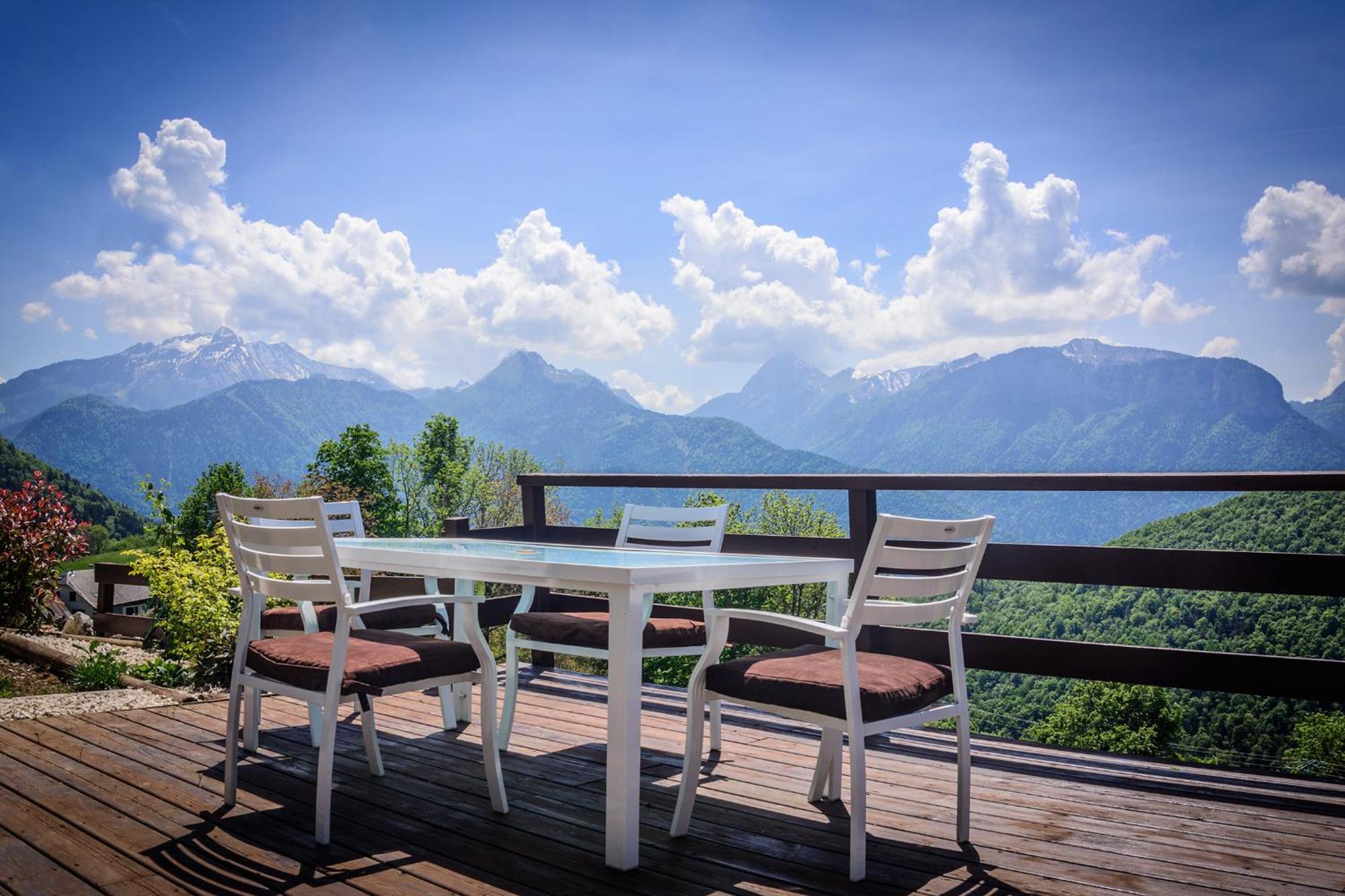 In The Heart Of Nature With An Unique View Plan Montmin ภายนอก รูปภาพ