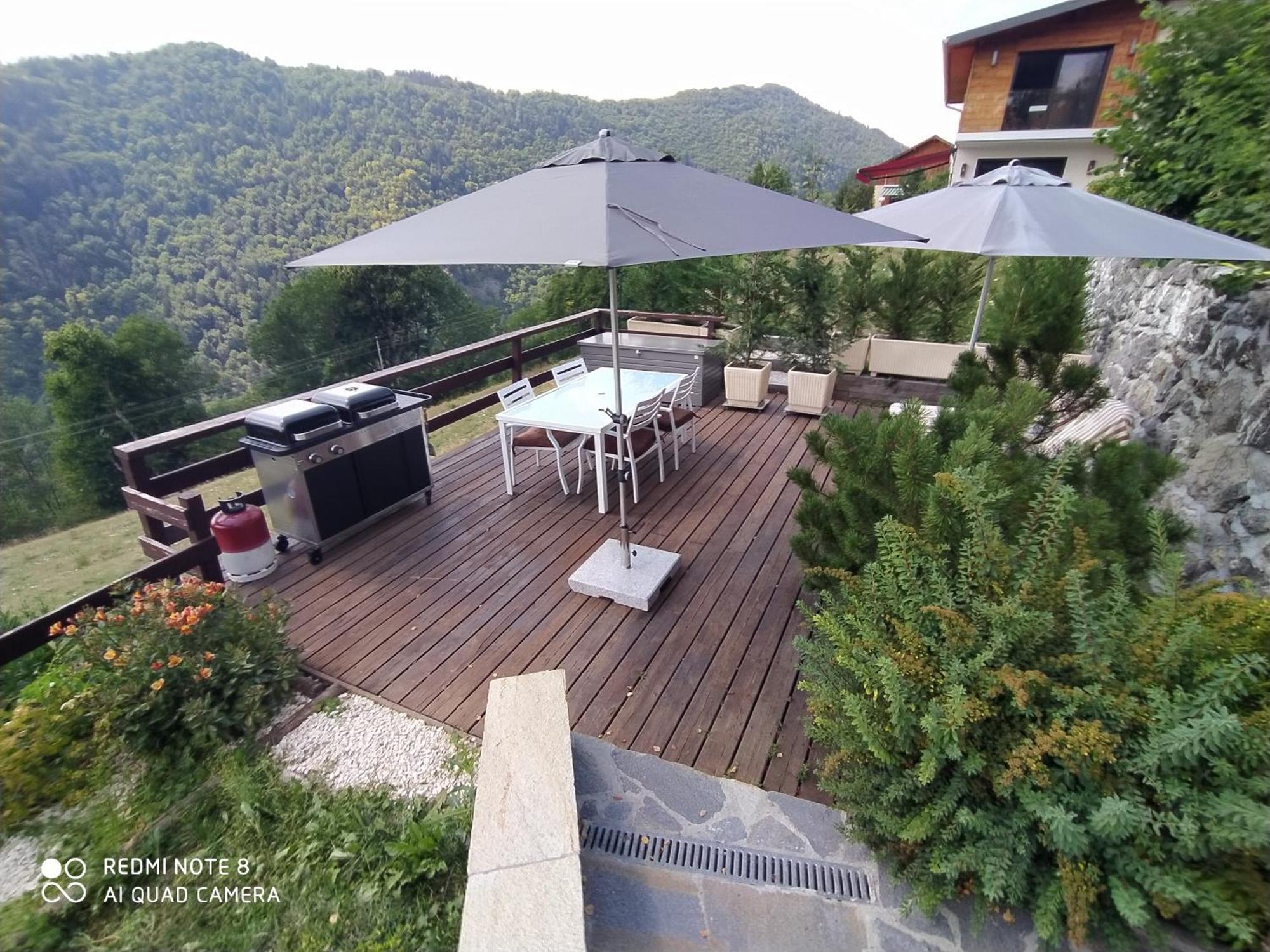 In The Heart Of Nature With An Unique View Plan Montmin ภายนอก รูปภาพ